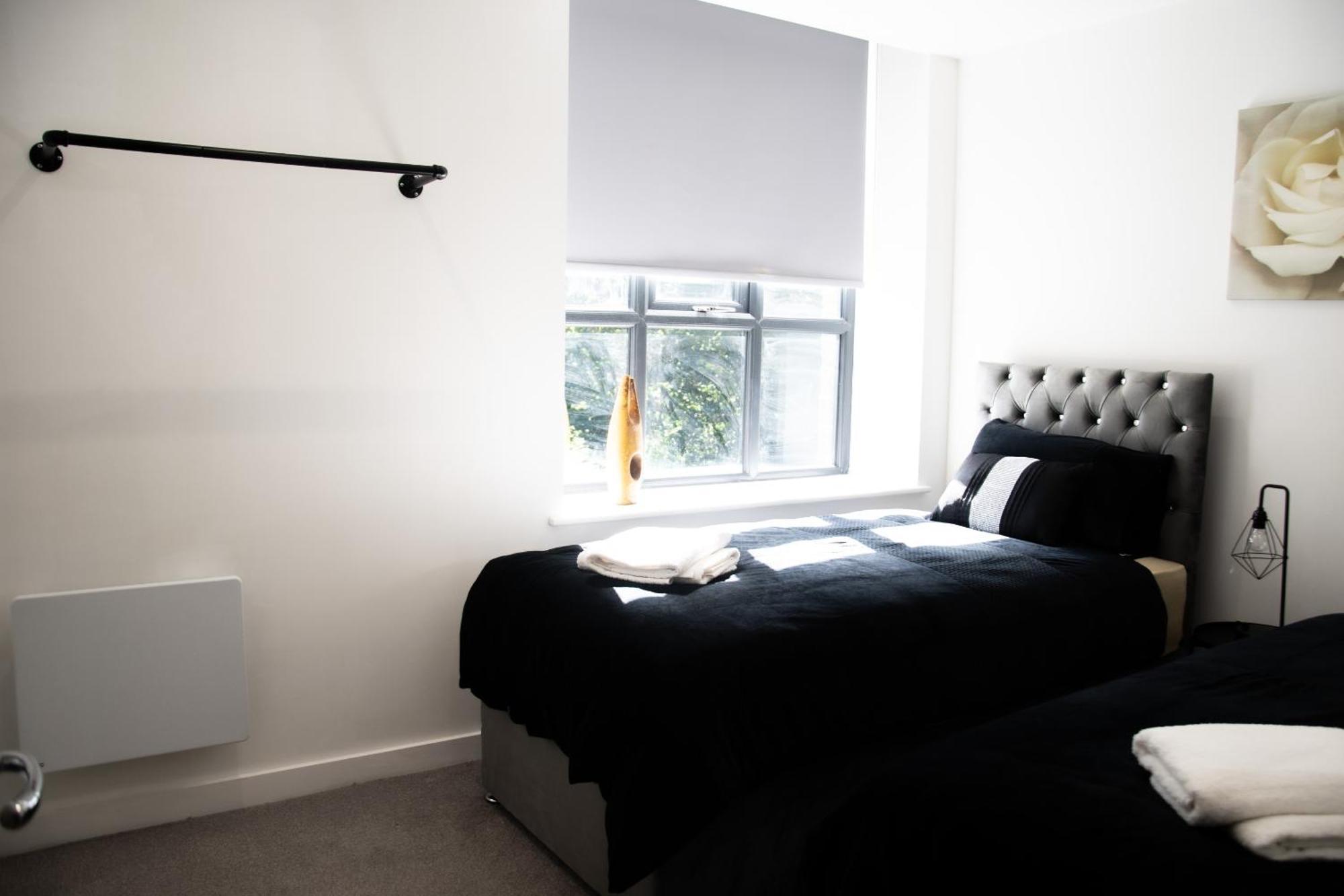 2-Bedroom With Breathtaking Views In Holmfirth Village, Huddersfield Room photo