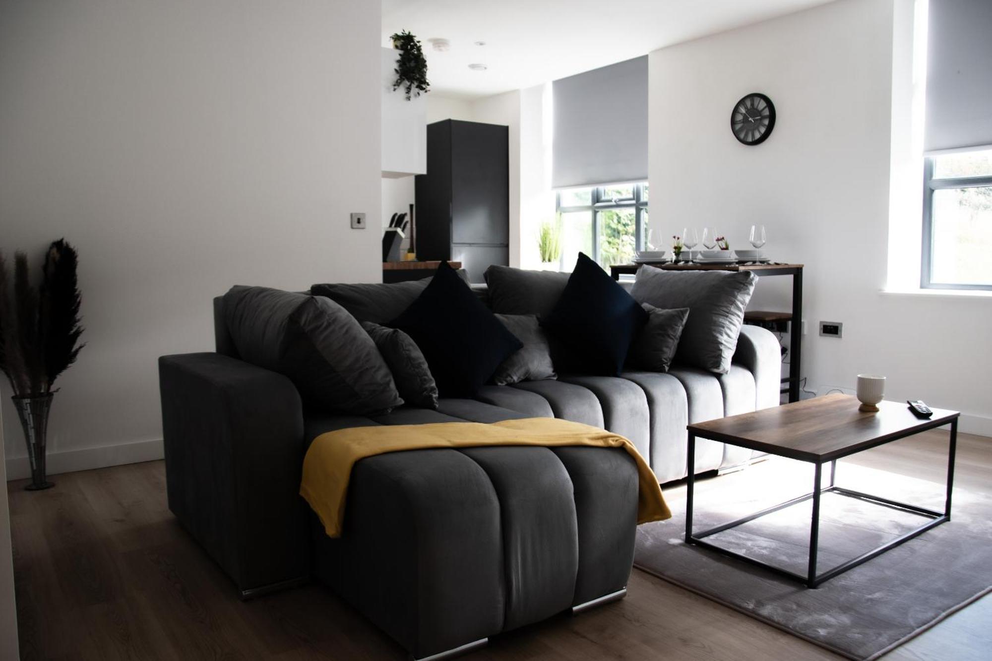 2-Bedroom With Breathtaking Views In Holmfirth Village, Huddersfield Room photo