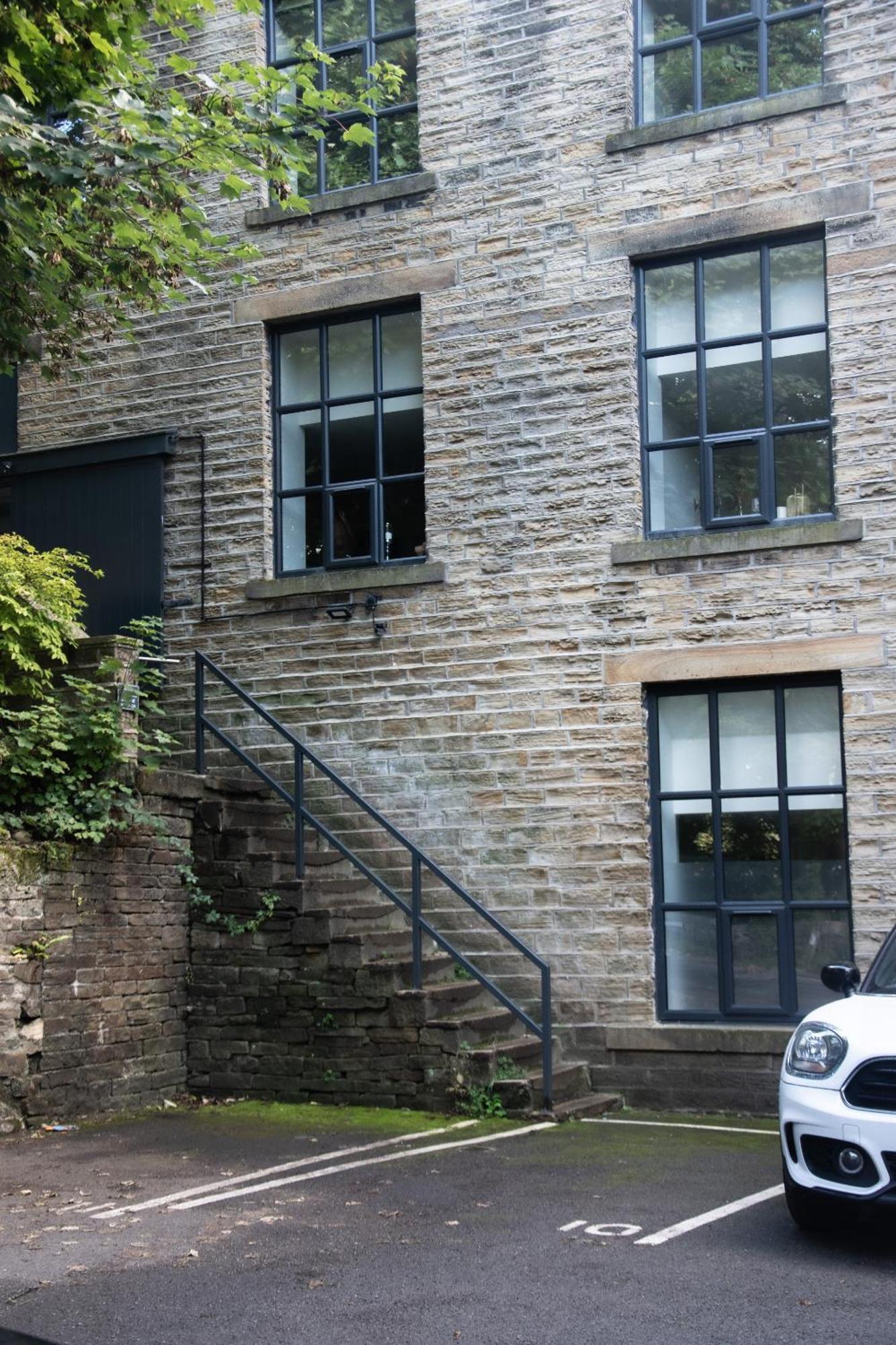2-Bedroom With Breathtaking Views In Holmfirth Village, Huddersfield Room photo